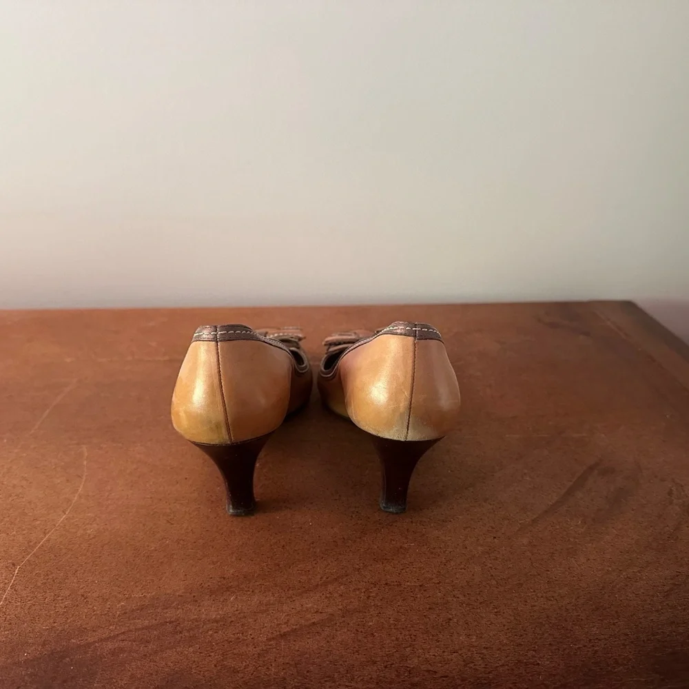Vintage Marshall Field’s Heels Size 10 Brown Bow Pumps